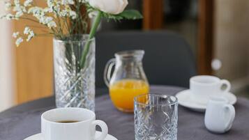 Petit déjeuner compris