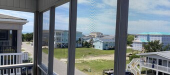 OCEANVIEW, 3 MIN WALK TO BEACH, KID-FRIENDLY, LINENS INCLUDED, FULLY STOCKED