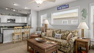 Smart-tv, dvd-afspiller, bøger, videobibliotek