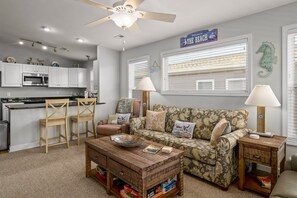 Smart-TV, DVD-Player, Bücher, Videothek