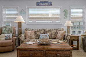 Smart-TV, DVD-Player, Bücher, Videothek