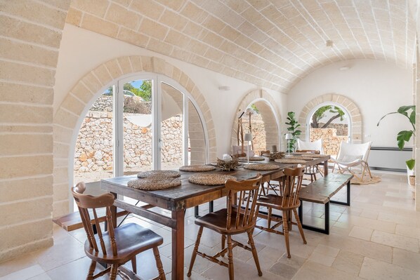 Dining - Treggi cottage 500 meters from Ostuni (ostuni)