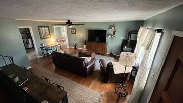 スマートテレビ、ステレオ