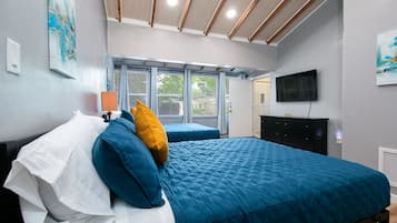 4 bedrooms, desk, iron/ironing board, travel crib