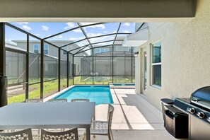 Outdoor dining - Disney-Themed Villa w/ Game Room & Private Pool w/ Hot Tub! (Kissimmee)