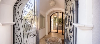 Superb VILLA 100 m from the beach with swimming pool