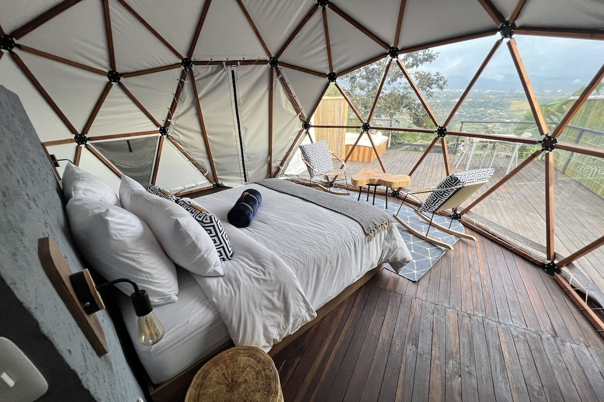 Habitación doble superior | Ropa de cama de alta calidad, minibar, ropa de cama