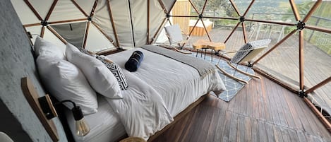 Quarto casal superior | Roupas de cama premium, frigobar, roupa de cama