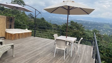 Superior Double Room | Premium bedding, minibar, bed sheets