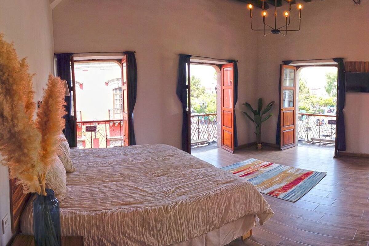 Desk, laptop workspace, free WiFi, bed sheets