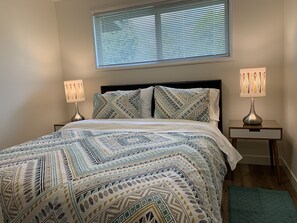 3 bedrooms, desk, iron/ironing board, free WiFi