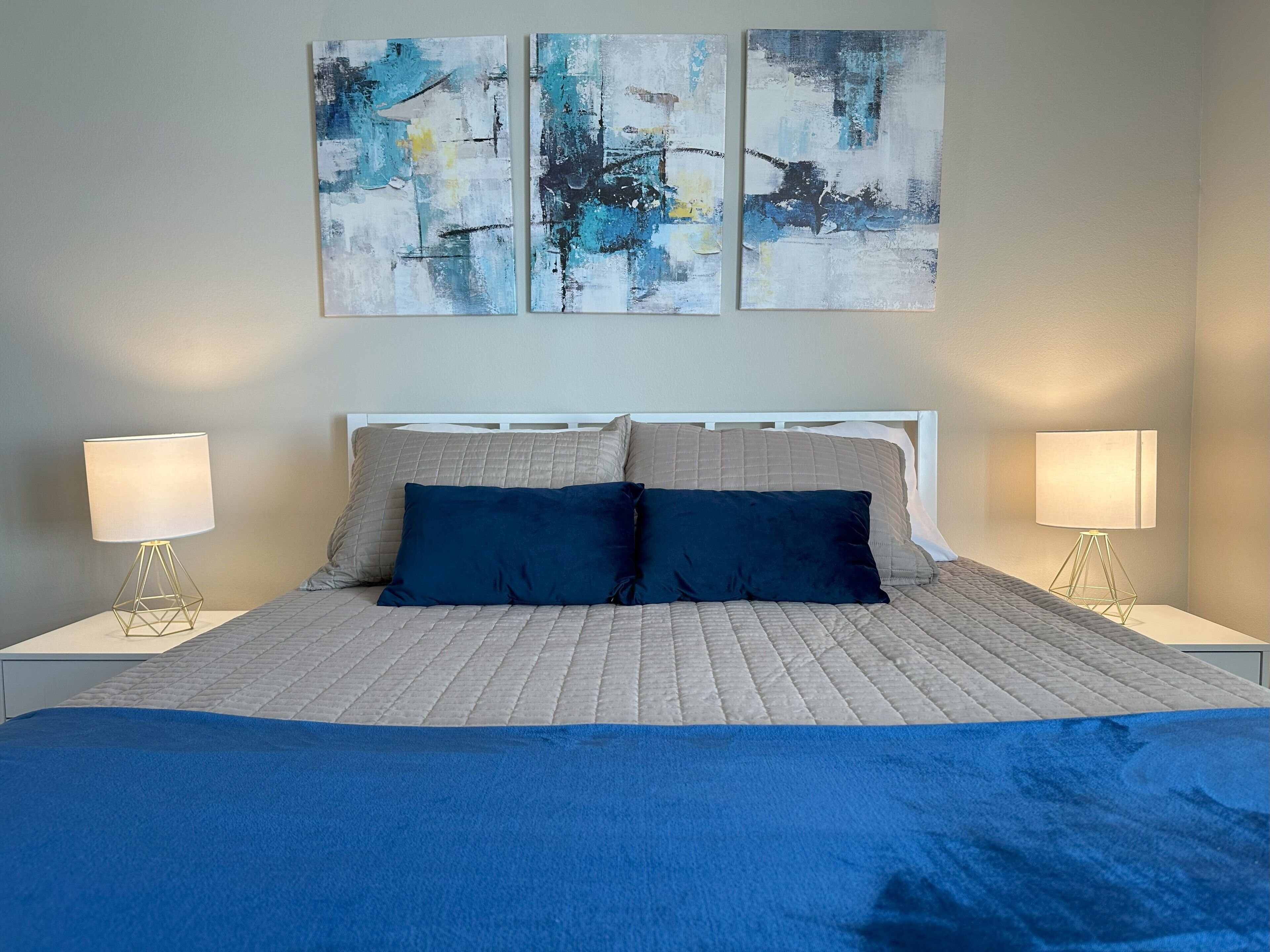 3 bedrooms, iron/ironing board, free WiFi, bed sheets