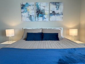 3 bedrooms, iron/ironing board, free WiFi, bed sheets - SUMTER LANDING LOCATION <1/2 mile!! Newly Updated, Premium Courtyard Villa (The Villages)