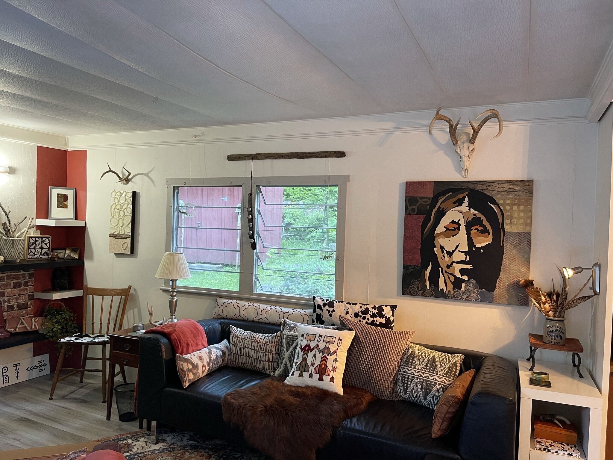 3 Bedroom/1 Bath - Babbling Brook - Walk to Lake - Hiking Trails