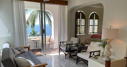 Beautiful Ocean & Beach View Condo