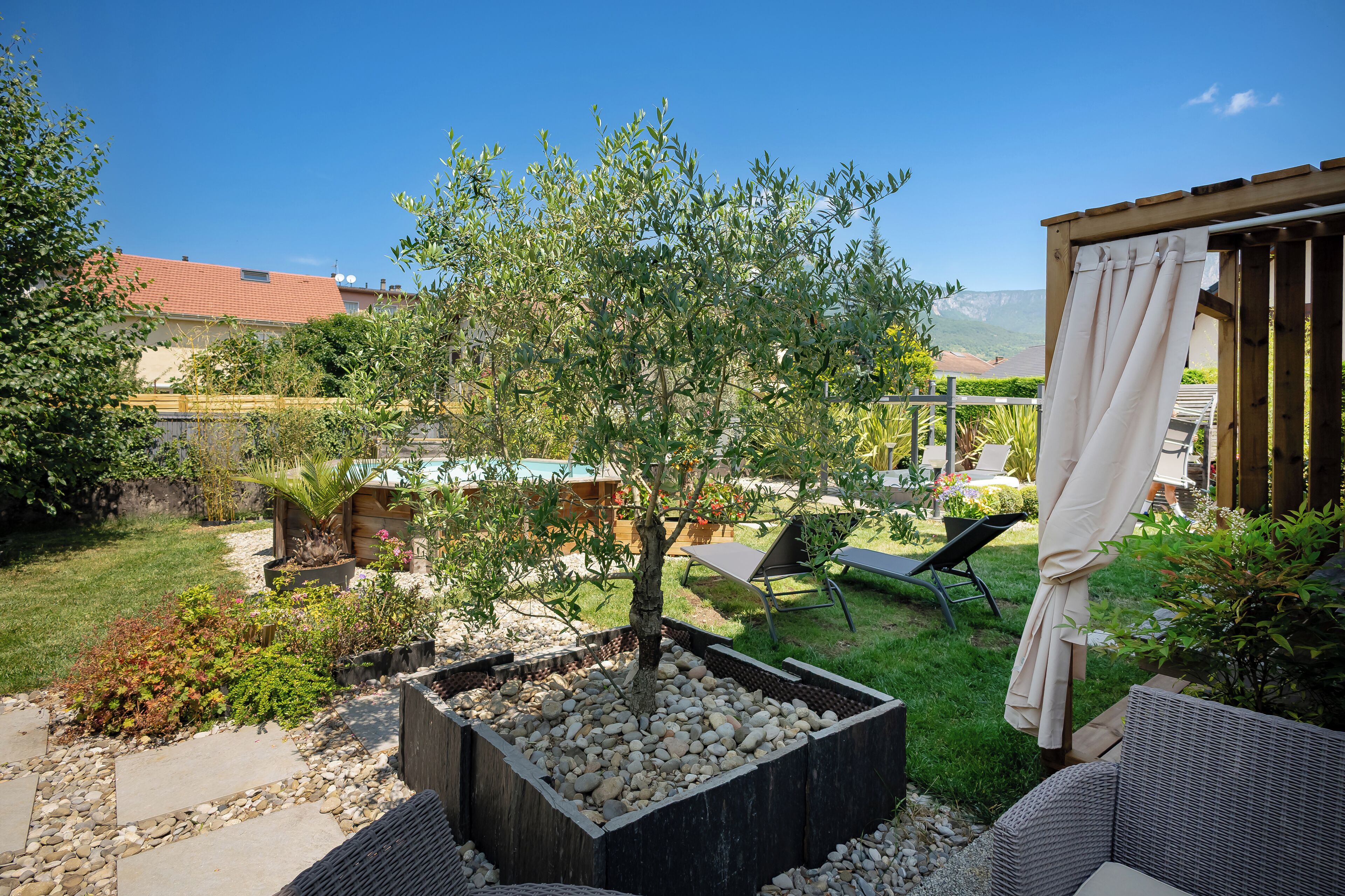 Premium Suite, 1 Bedroom, Non Smoking, Garden View | Garden view