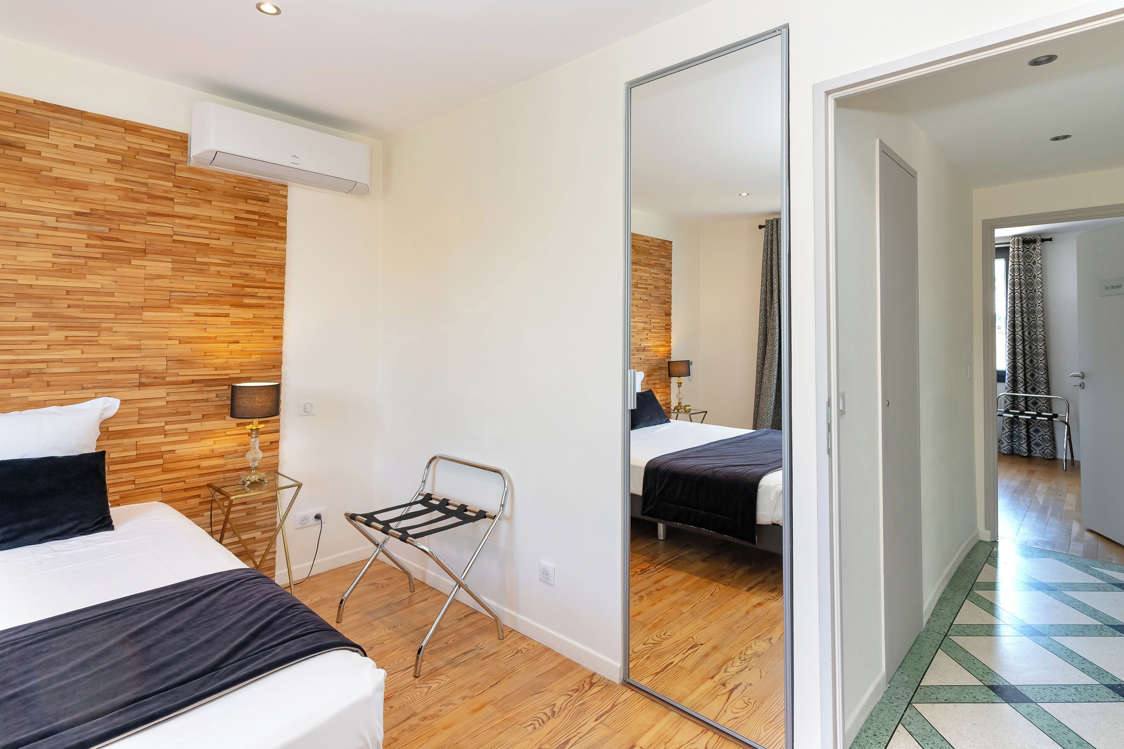 Habitació Deluxe, no fumadors, aire condicionat | Cortines opaques, planxa i posts de planxar i wifi gratuïta 