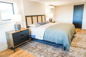 2 chambres, fer et planche à repasser, lit de bébé portatif, Wi-Fi