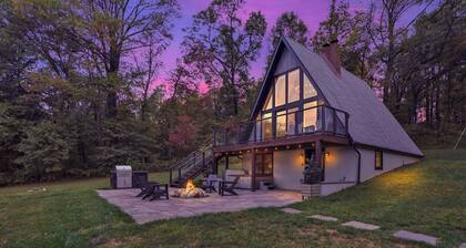 Luxury Chalet with Mountain Views & Hot Tub