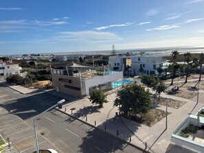 Exterior - Fuseta Ground Floor Apartment, Own Garden,memorable Sea Views & Shared Pool (Olhão)