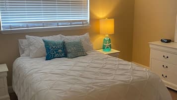 2 Schlafzimmer, BĂŒgeleisen/BĂŒgelbrett, kostenloses WLAN, BettwĂ€sche