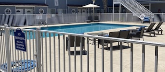 Beautiful Condo In Beach Boulevard!