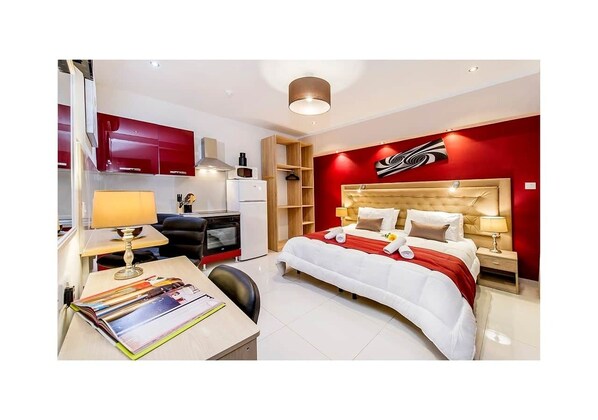 1 bedroom, iron/ironing board, WiFi, bed sheets