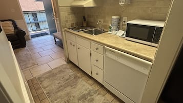 Fridge, microwave, dishwasher, coffee/tea maker