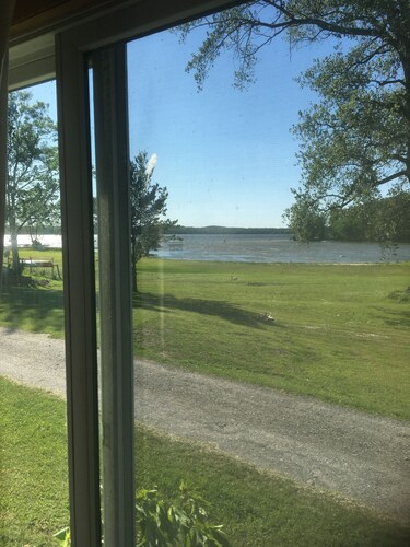 Quaint Lake Front Cottage  Super Sunset Scenery