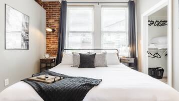 2 habitaciones, escritorio, tabla de planchar con plancha y wifi gratis