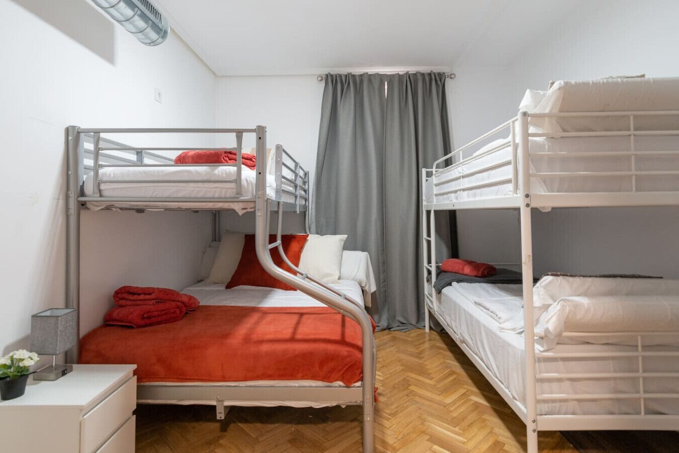 4 bedrooms, desk, iron/ironing board, travel cot