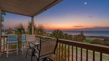 Deluxe Condo, 3 Bedrooms, Balcony, Ocean View (I #314) | Balcony