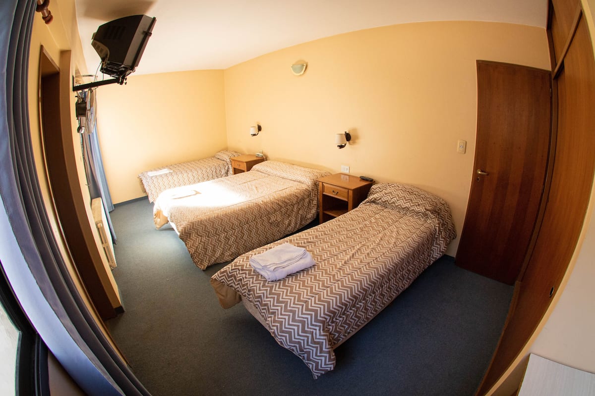 Habitació quàdruple | Decoració individual i escriptori