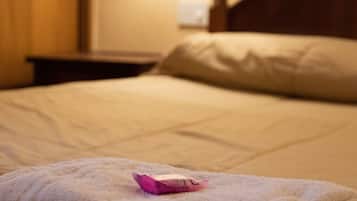 Single Room | Individually decorated, desk, laptop workspace, free WiFi