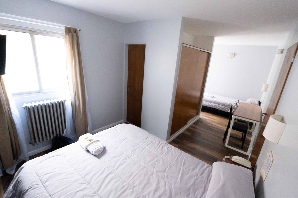 Dormitori compartit | Decoració individual i escriptori