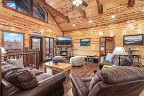 Smart TV, lareira, pebolim