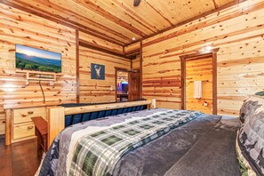 8 bedrooms, desk, iron/ironing board, travel crib