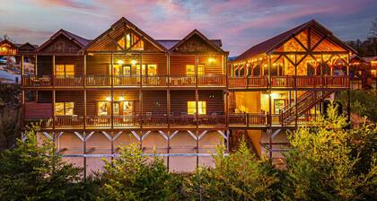 ~LUXURY~ INDOOR POOL/GAZEBO/OUTDOOR FIREPLACE/GAME RM/GOLDEN TEE/ SAUNA/HOT TUB!