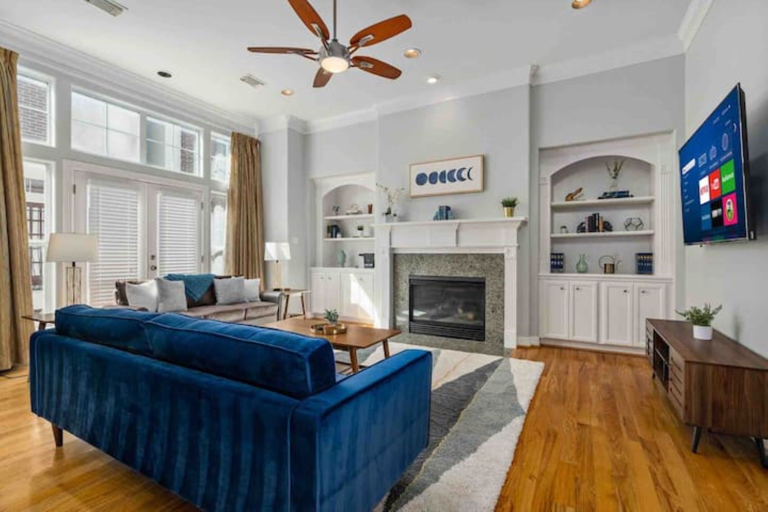 ⭐️ Bright & Beautiful 3bd/3.5ba Townhouse in Midtown ⭐️ Centrally located