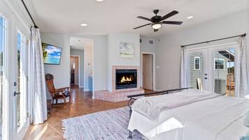 3 bedrooms, travel crib, free WiFi, bed sheets