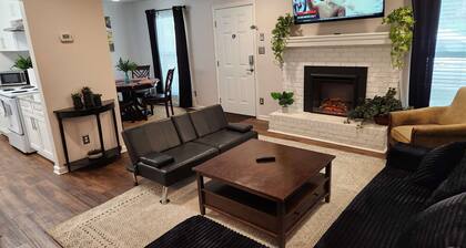 3 miles to FSU- Upper Midtown! Meridian Rd Comfy!