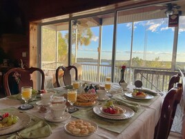 包含每日全套早餐