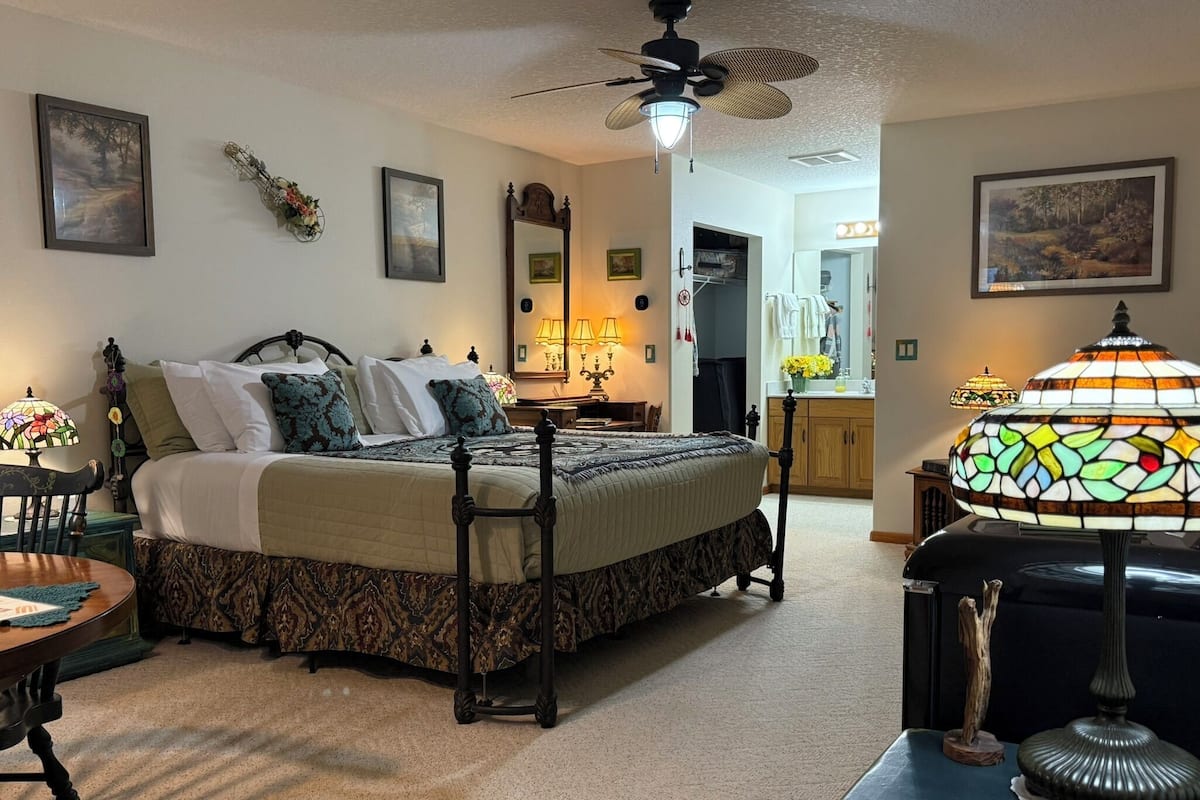 Habitación Deluxe | Ropa de cama de alta calidad y camas con efecto memoria