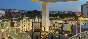 Apartamento con Terraza, Preciosas Vistas, Parking