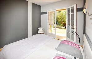 4 chambres, lit parapluie, Wi-Fi gratuit, draps fournis