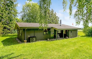 Exterior - Lovely home in Spøttrup (Spøttrup)