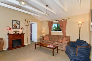 Smart TV, DVD player, stereo