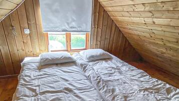 2 bedrooms, bed sheets