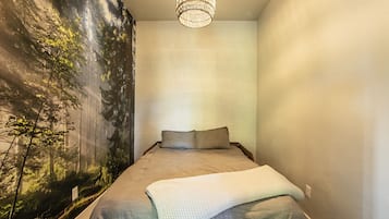 1 bedroom, in-room safe, desk, free WiFi