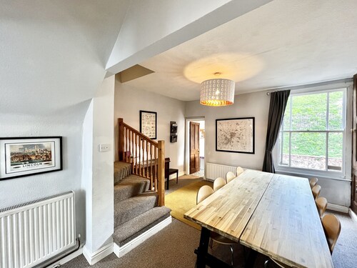 Cathedral Quarter - sleeps 8